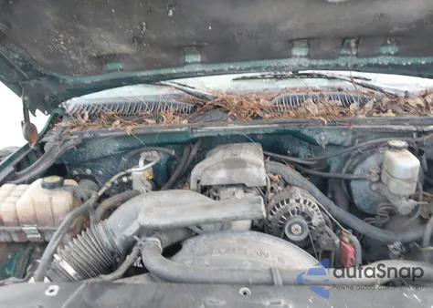 1999 Chevrolet Silverado 1500 Ls from USA, damaged, VIN 1GCEC14T3XE156859